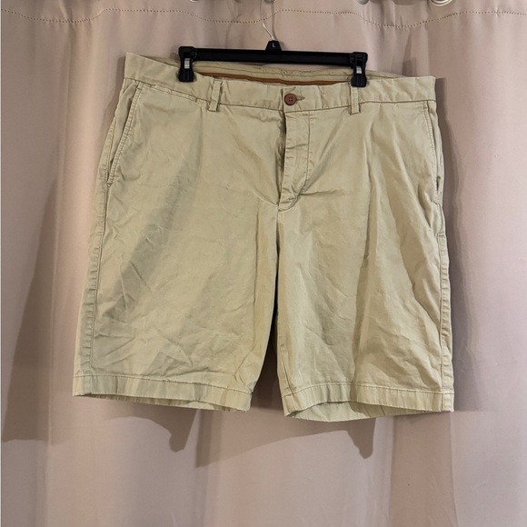 Men's Tommy Bahama Tan Shorts - Picture 1 of 6